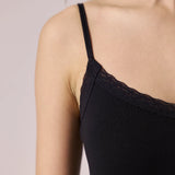 Damen Unterhemd mit Spitze - Oberteile - Elegante Spitzendetails