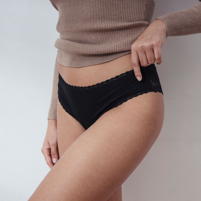 Brazilian slips met kant | Zwart