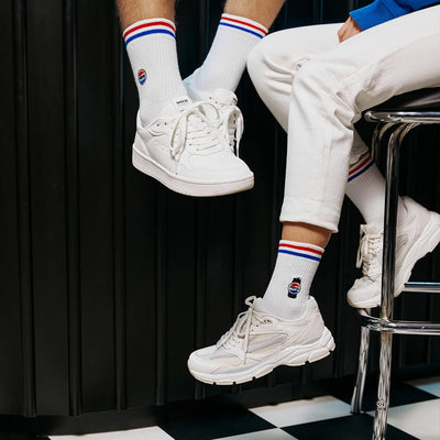 Hohe Sportsocken mit Streifen - Socken - Pepsi Stickerei