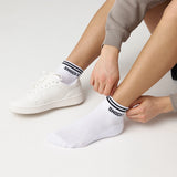 Chaussettes de sneakers rétro - Chaussettes - Design parfait