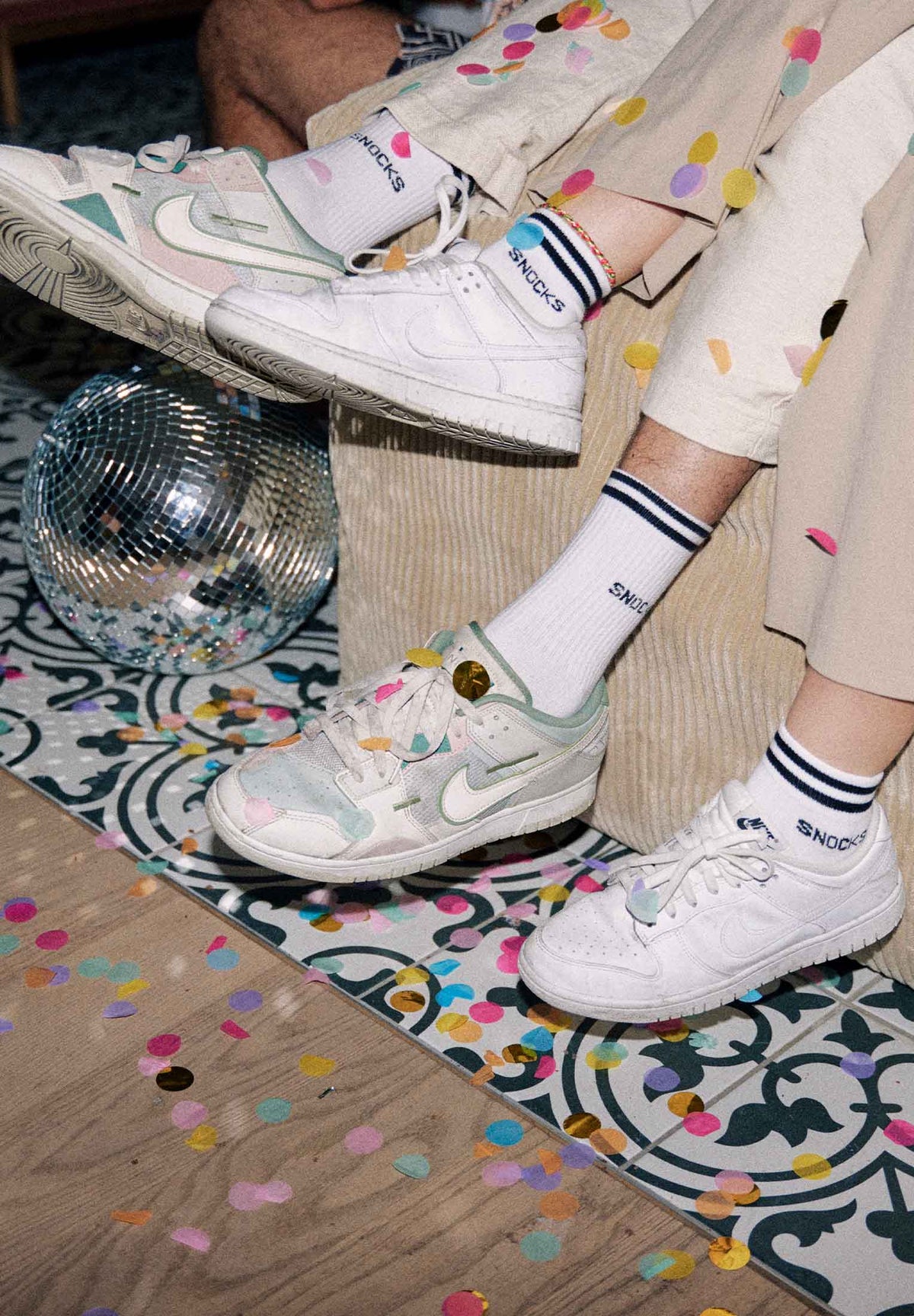 //snocks.com/cdn/shop/files/SNOCKS-Birthday-13.jpg?v=1659446729