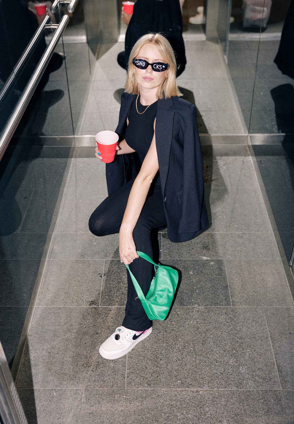 //snocks.com/cdn/shop/files/SNOCKS-Birthday-14.jpg?v=1659446729