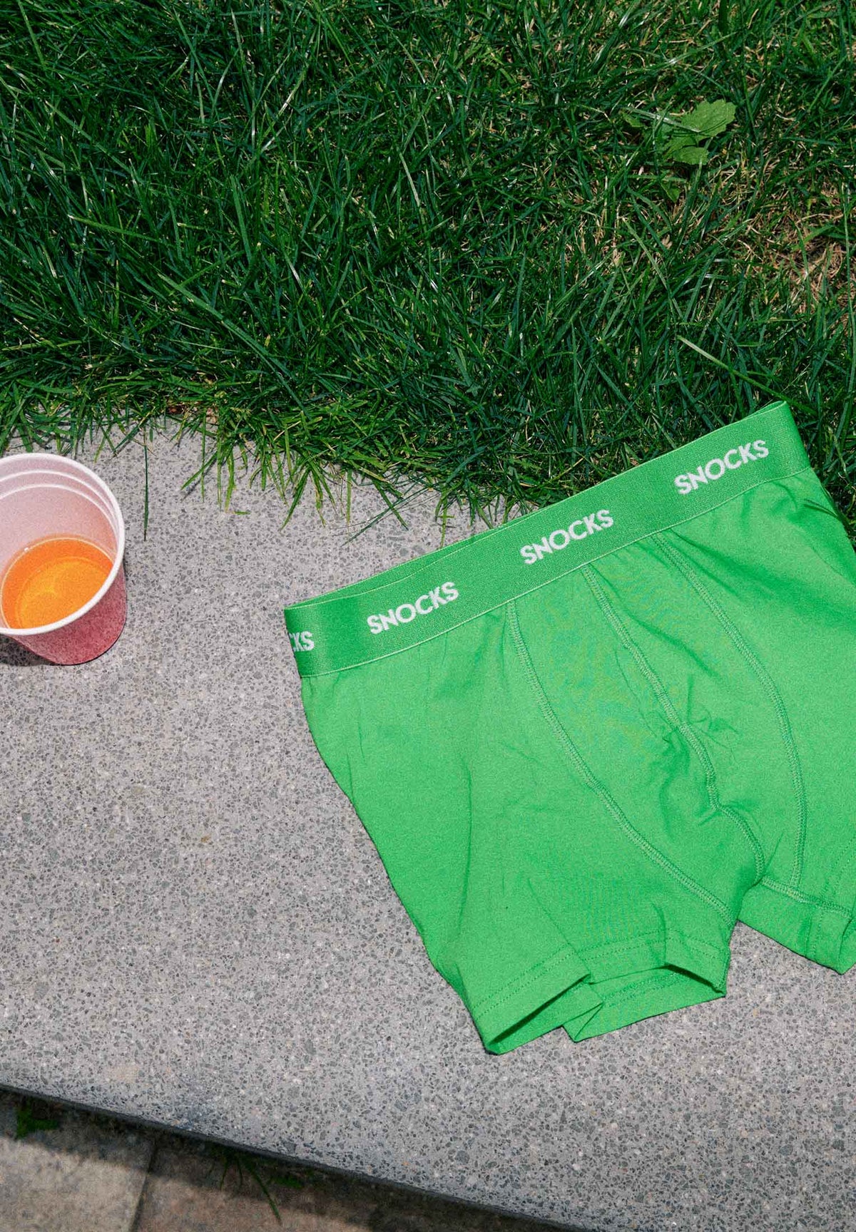 //snocks.com/cdn/shop/files/SNOCKS-Birthday-15.jpg?v=1659446729