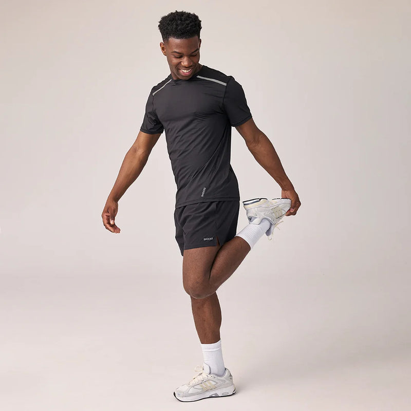 Trainingsshirt mit Reflexstreifen - Oberteile - Kein kratzender Zettel