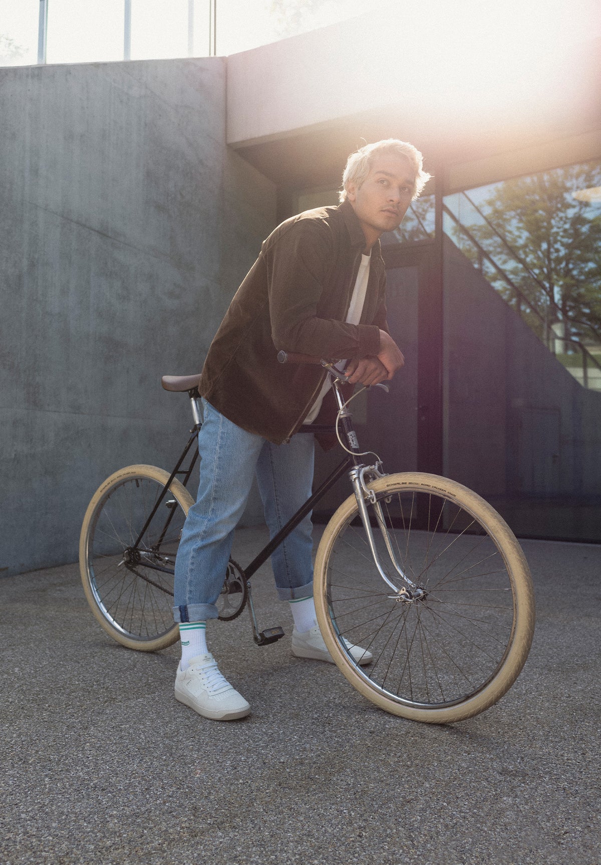 //snocks.com/cdn/shop/files/snocks-x-airwaves-9.jpg?v=1659450517