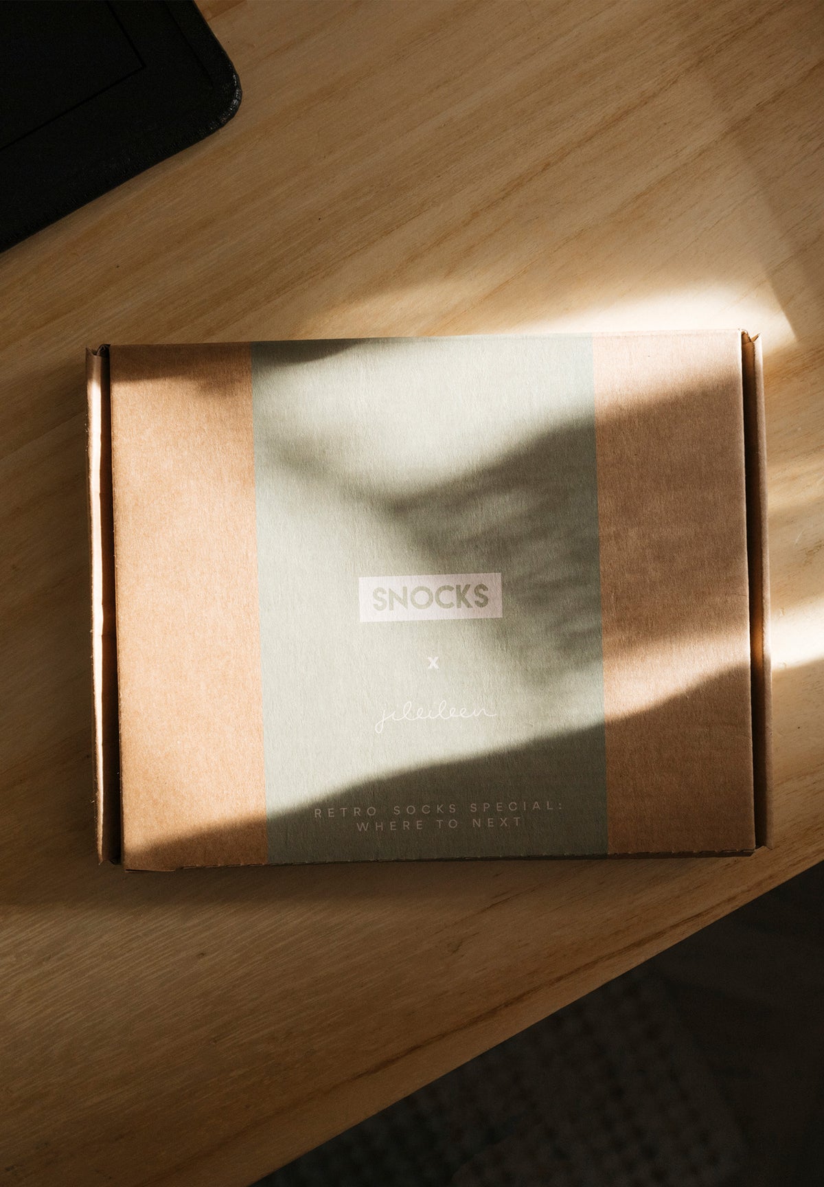 //snocks.com/cdn/shop/files/snocks-x-jileileen-6.jpg?v=1659452276