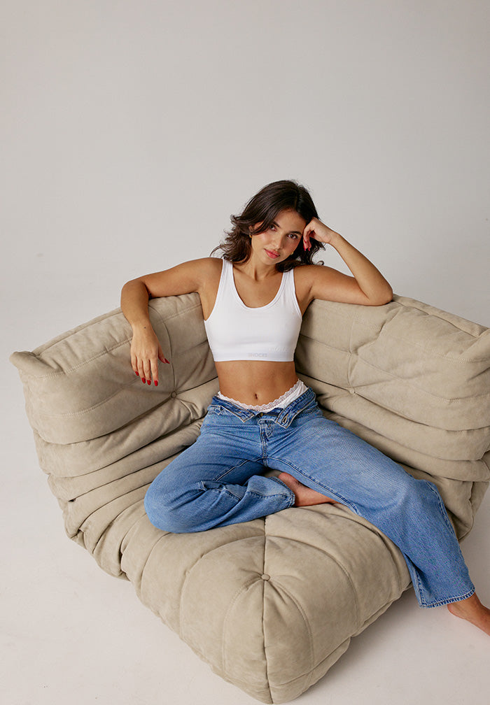 //snocks.com/cdn/shop/files/underwear-x-roxana-5.jpg?v=1752836781